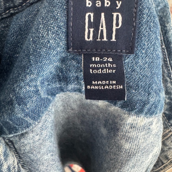 Baby Gap Boy’s Denim Set with Short Sleeve Button Down‎ and Shorts - Picture 11 of 11